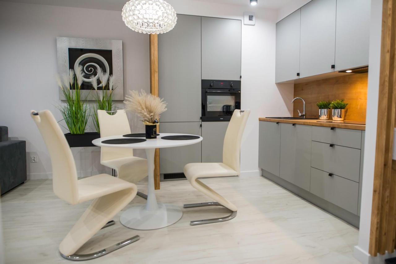 Nowoczesny Apartament Ludova Biskupiec  Esterno foto