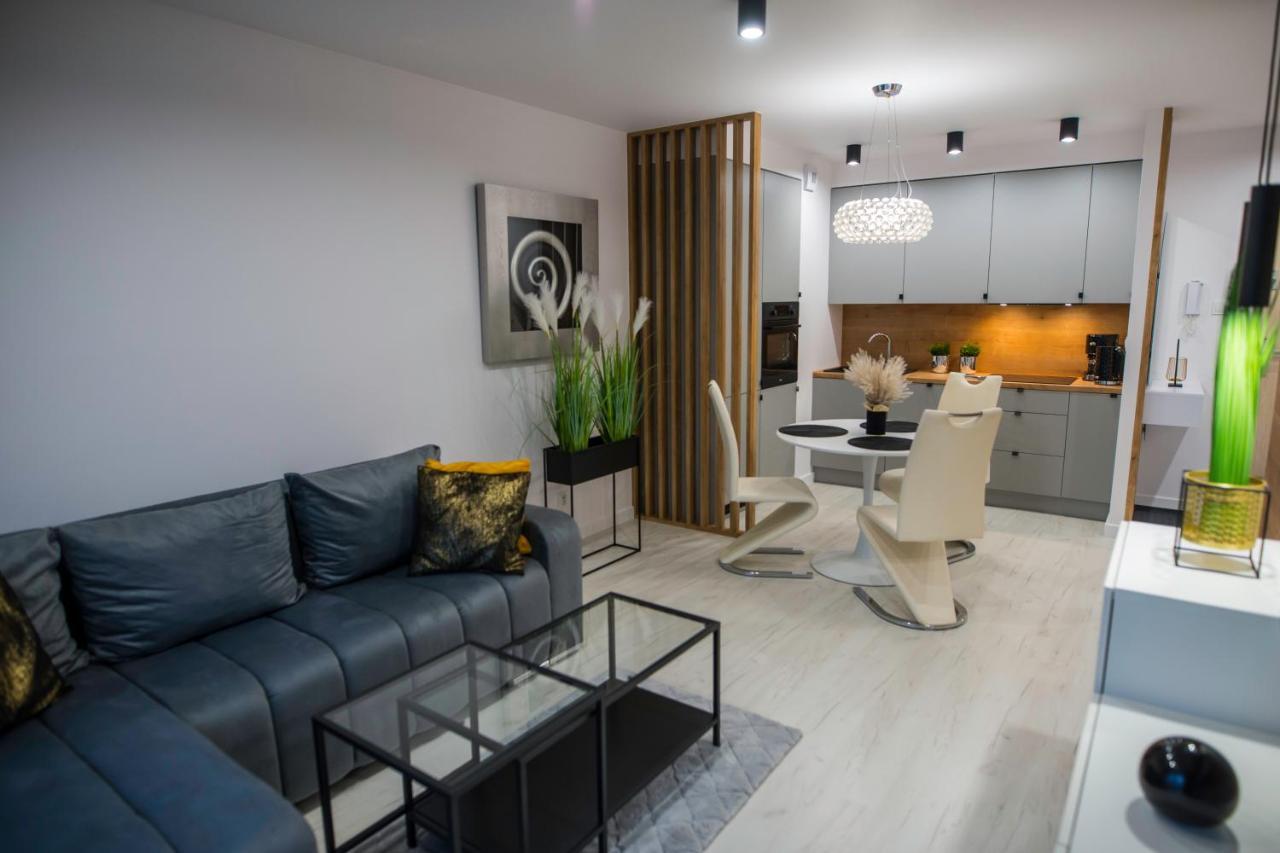 Nowoczesny Apartament Ludova Biskupiec  Esterno foto