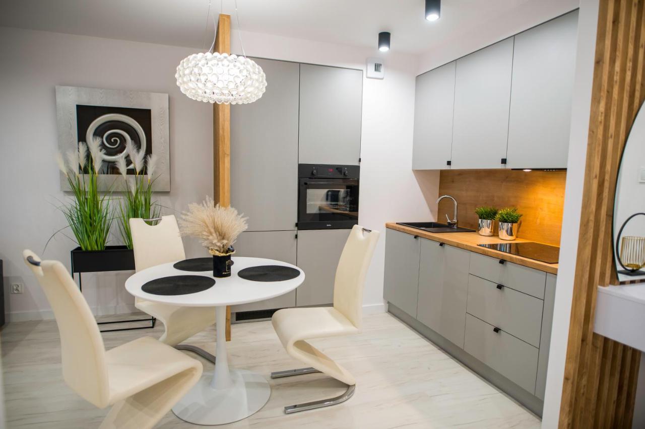 Nowoczesny Apartament Ludova Biskupiec  Esterno foto