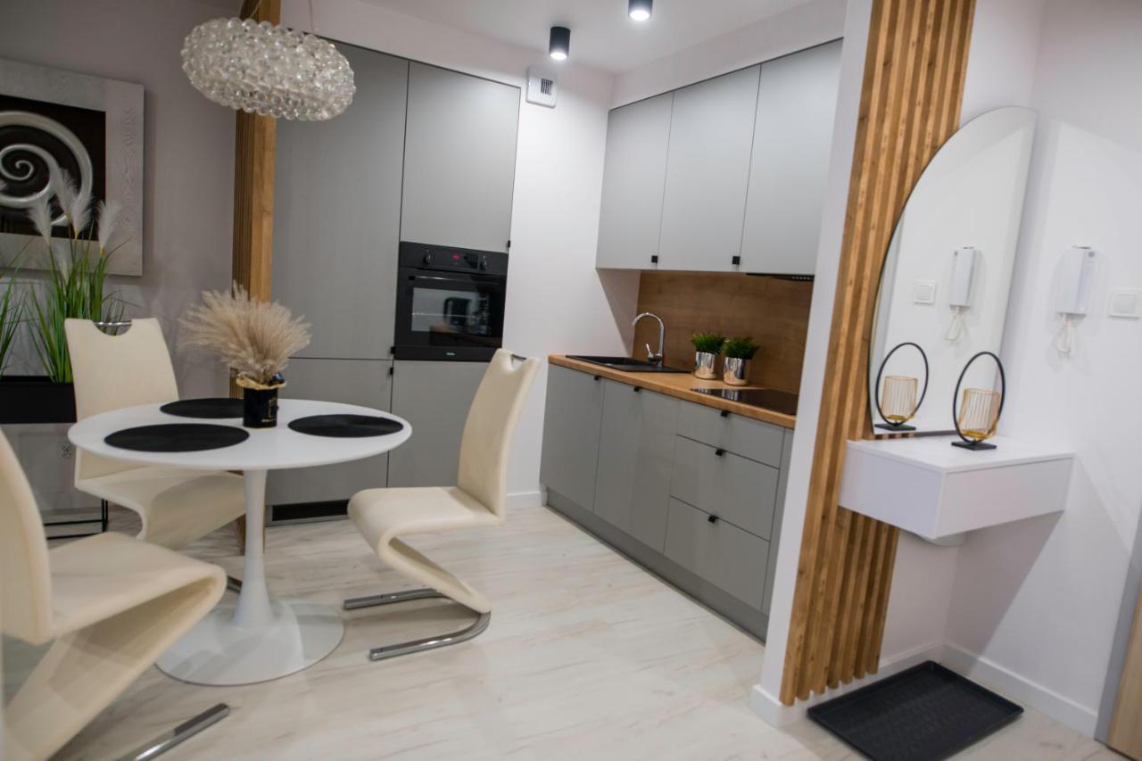 Nowoczesny Apartament Ludova Biskupiec  Esterno foto