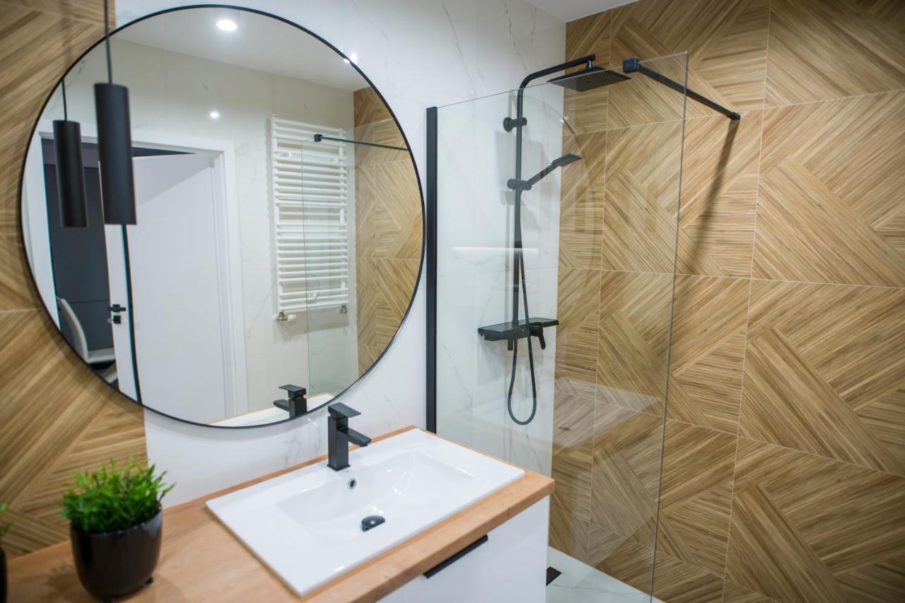 Nowoczesny Apartament Ludova Biskupiec  Esterno foto